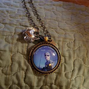 Meet your Posher, Carla